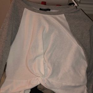 Twist solid cropped sweatshirt